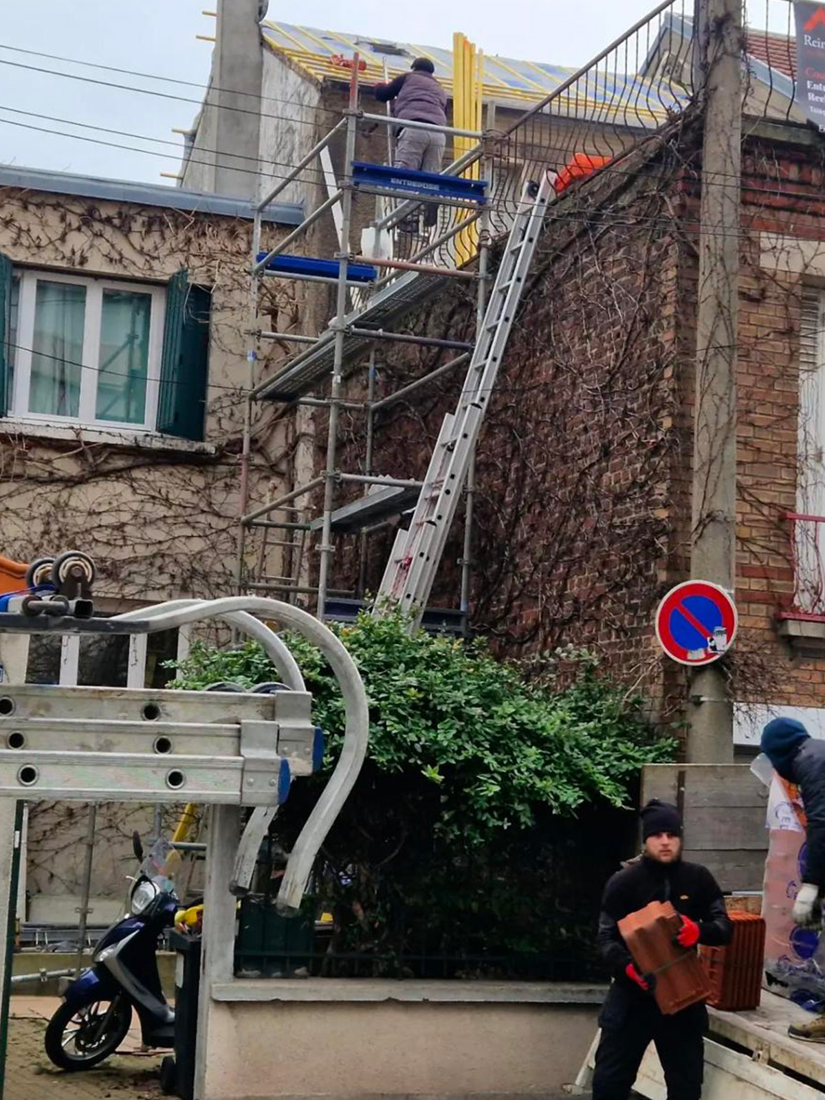 Artisans charpentiers à Montreuil (93100) en Seine-Saint-Denis (93)