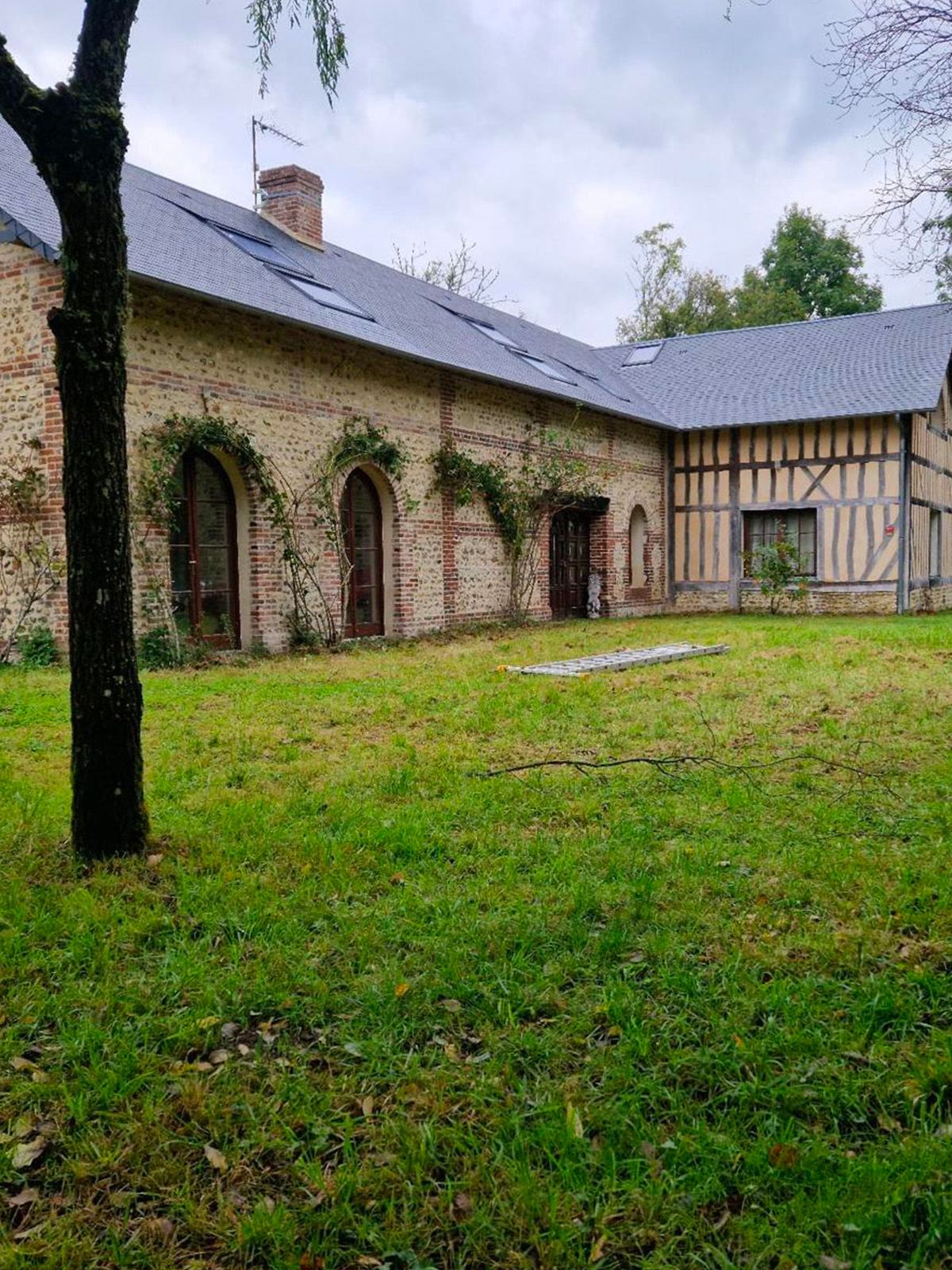 Artisans charpentiers à Montreuil (93100) en Seine-Saint-Denis (93)