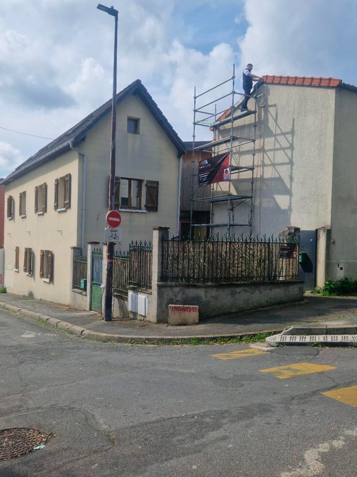 Artisans charpentiers à Montreuil (93100) en Seine-Saint-Denis (93)