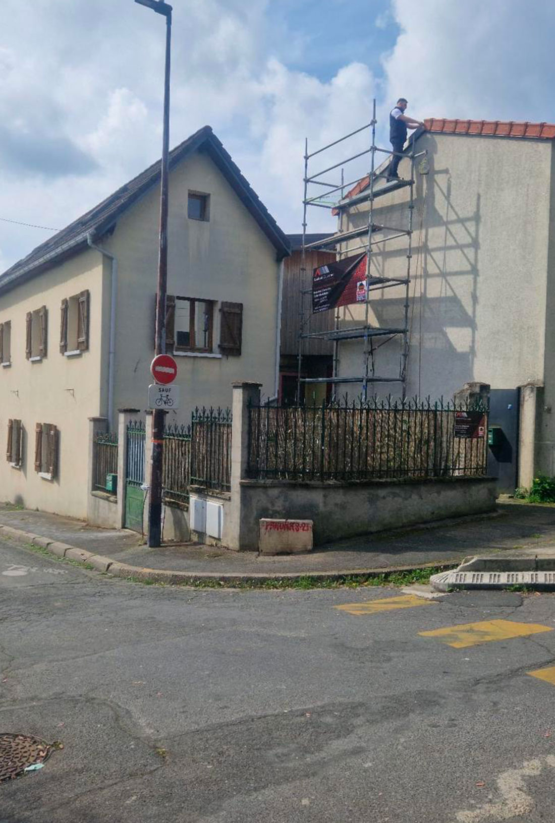 Rénovation et peinture exterieure à Montreuil - Reinhard Couverture en Seine Saint Denis (93)